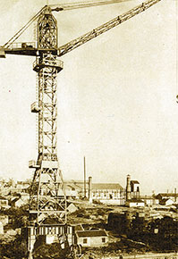 En 1957, gstuten.comenzó a adentrarse en la industria de maquinaria de construcción con producción exitosa de la primera grúa torre